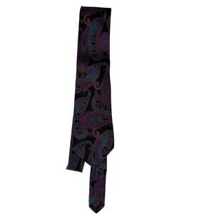 Neiman Marcus 100% Silk Paisley Men's Tie Purple Made in USA